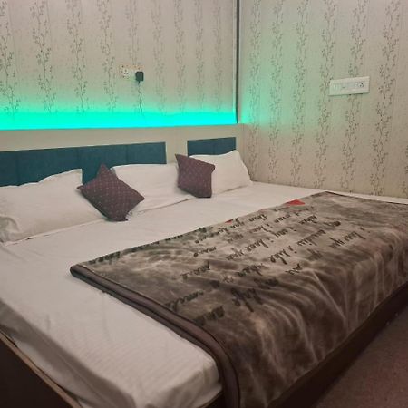 Hotel Sgh Subhadra Guest House Ayodhya Luaran gambar