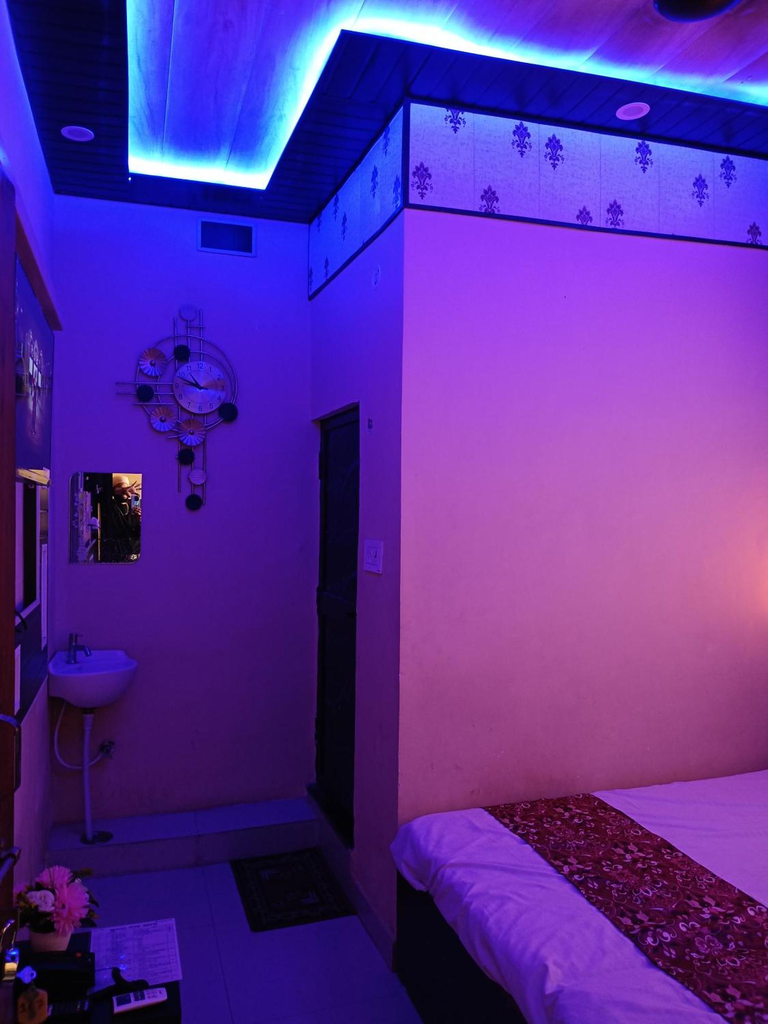 Hotel Sgh Subhadra Guest House Ayodhya Luaran gambar